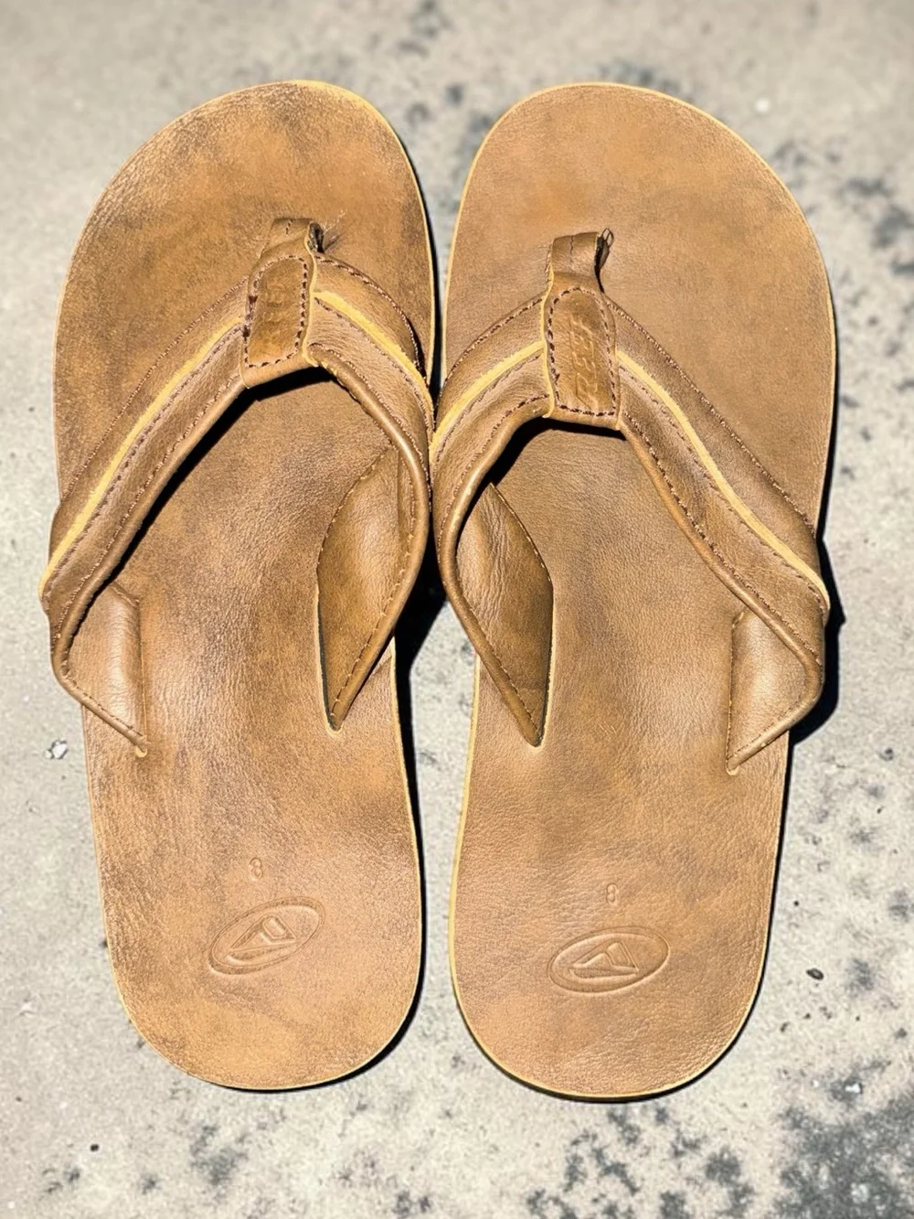 REEF Leather Flip-Flop Sandals Size 8